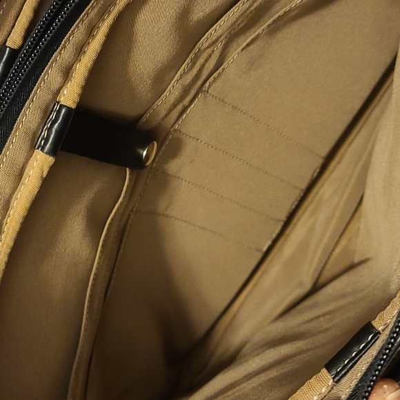 ECCO expandable laptop bag - Picture 7 of 8